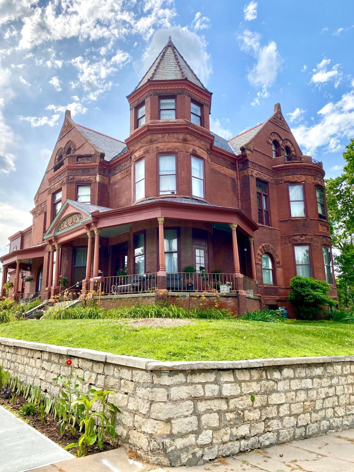 Vineyard Mansion Carriage House St. Joseph Exterior foto
